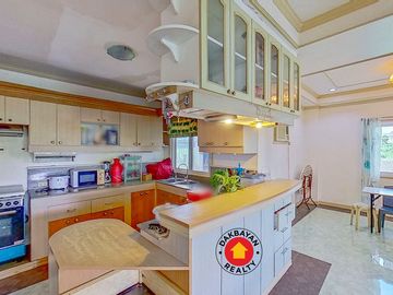 Two Story House with Accessory Dwelling Unit For Sale in South Pacific Golf