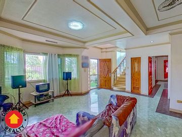 Two Story House with Accessory Dwelling Unit For Sale in South Pacific Golf