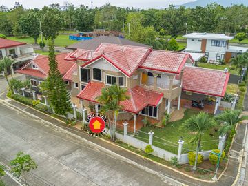 Two Story House with Accessory Dwelling Unit For Sale in South Pacific Golf