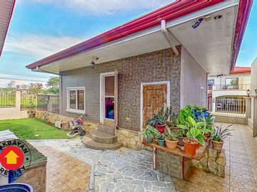 Two Story House with Accessory Dwelling Unit For Sale in South Pacific Golf