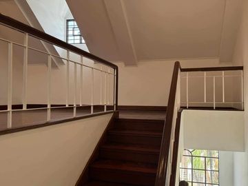 Newly Renovated, Elegant Golf Townhouse for sale in Manila Southwoods