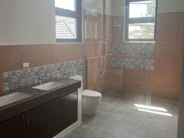 RFO Brand New House & Lot FOR LEASE at Portofino Heights Daang Hari Las Piñas