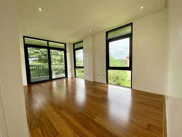 House and Lot for Sale at Portofino Heights, Las Piñas