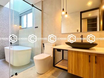 Sleek Industrial Abode! 4 Bedrooms Brand New House & Lot for Sale