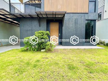 Sleek Industrial Abode! 4 Bedrooms Brand New House & Lot for Sale