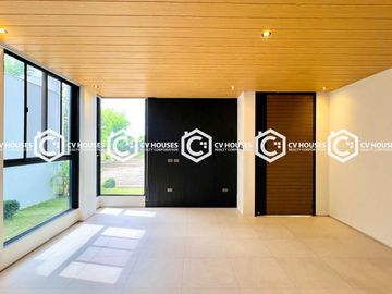 Sleek Industrial Abode! 4 Bedrooms Brand New House & Lot for Sale
