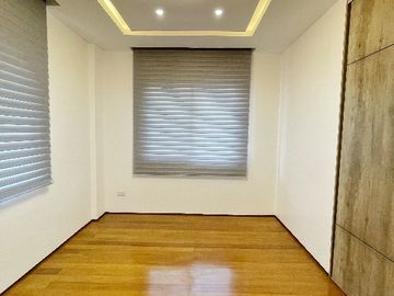 FOR SALE: South Forbes Silang Brand New House near CALAX Nuvali