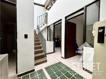 Casa Bifamiliar en venta por el Guayabal