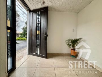 Casa Bifamiliar en venta por el Guayabal