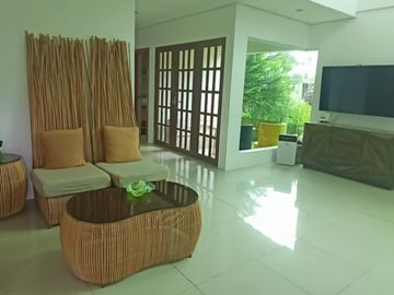 House & Lot in Palm Crest Tagaytay for SALE! 319 sqm at 19M