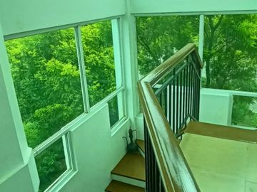 House & Lot in Palm Crest Tagaytay for SALE! 319 sqm at 19M