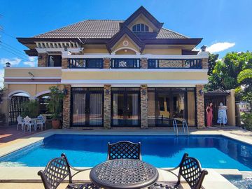 Victorian Style House for sale in Angeles City near Marquee Mall