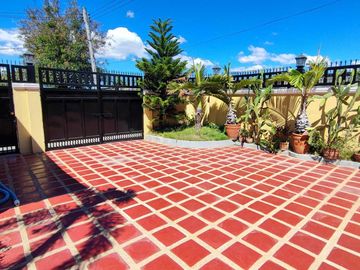 Victorian Style House for sale in Angeles City near Marquee Mall