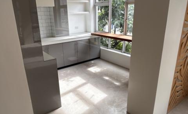 Brand new 3-Storey Gated Townhouse with Front Unit & own Lanai FOR SALE in San