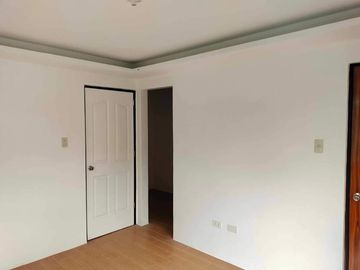 FOR SALE: ​Fully Furnished 3-Storey, 6 Bedroom at Fairview, Quezon City