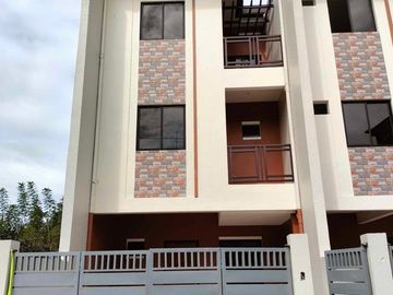FOR SALE: ​Fully Furnished 3-Storey, 6 Bedroom at Fairview, Quezon City