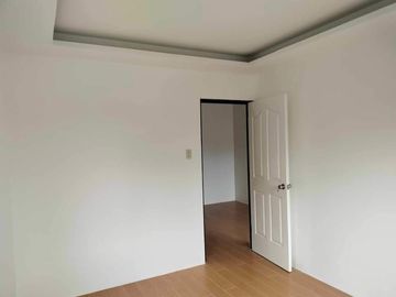 FOR SALE: ​Fully Furnished 3-Storey, 6 Bedroom at Fairview, Quezon City