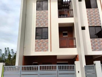 FOR SALE: ​Fully Furnished 3-Storey, 6 Bedroom at Fairview, Quezon City