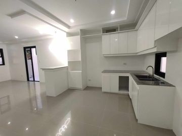 14M For Sale 3 Storey House & Lot with 2CG in Dela Paz Upper Antipolo LSS