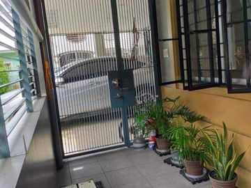 180 sqm House and Lot in a 125sqm Lot