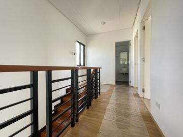 4-bedroom Single Detached House w/ Balcony Sale in Grand Parkplace Imus Cavite