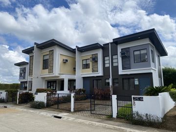 FOR SALE: 2BR VACATION HOUSE NEAR TAGAYTAY AND NASUGBU BEACHES