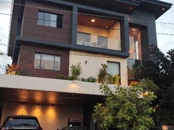 Furnished Luxurious Modern Asian Contemporary Home in Alviera Ayala