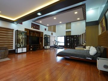 Elegant 3-Story House for Sale in Ayala Westgrove Heights, Silang, Cavite!