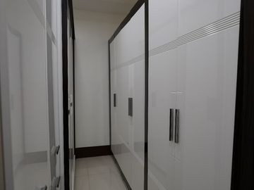 Elegant 3-Story House for Sale in Ayala Westgrove Heights, Silang, Cavite!