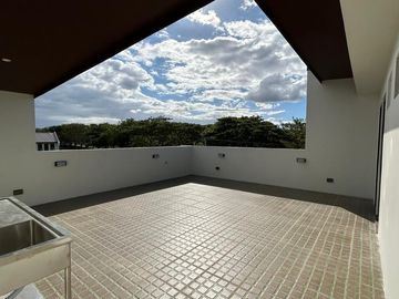 HOUSE & LOT FOR SALE: 4 Bedroom 353sqm 5 Bath + 2 Staff Room - Avida Settings at Nuvali