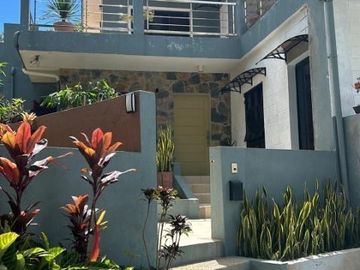 House & Lot in Gardenhills near Tagaytay for SALE! (Tagaytay Weather) 35M