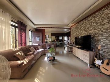 4 BR MODERN FAMILY HOUSE AND LOT WITH SHADED GARAGE