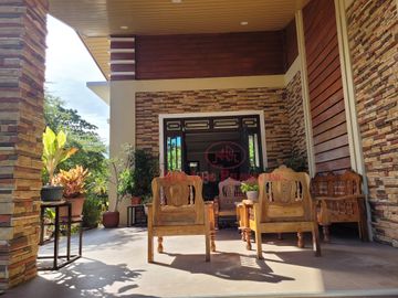 4 BR MODERN FAMILY HOUSE AND LOT WITH SHADED GARAGE