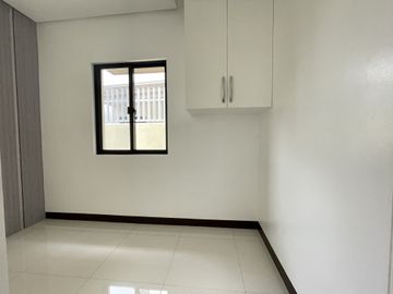 GRAND PARKPLACE BRAND NEW HOUSE AND LOT FOR SALE