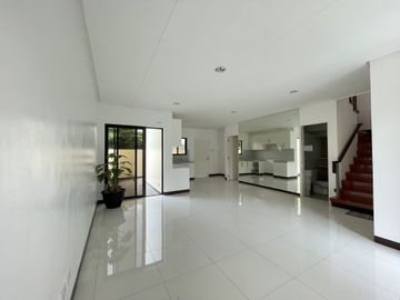 GRAND PARKPLACE BRAND NEW HOUSE AND LOT FOR SALE