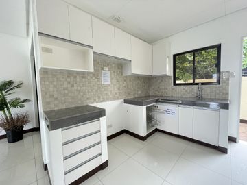 GRAND PARKPLACE BRAND NEW HOUSE AND LOT FOR SALE (DELONIX)