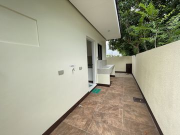 GRAND PARKPLACE BRAND NEW HOUSE AND LOT FOR SALE (DELONIX)