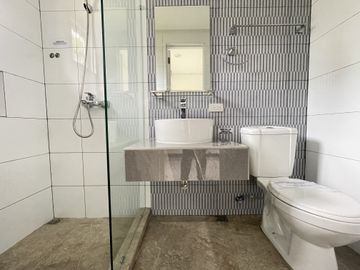 GRAND PARKPLACE BRAND NEW HOUSE AND LOT FOR SALE (DELONIX)