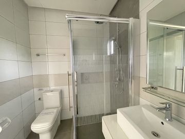 GRAND PARKPLACE BRAND NEW HOUSE AND LOT FOR SALE (CORRAL)