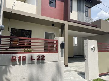 BRAND NEW HOUSE AND LOT FOR SALE IN GRAND PARKPLACE IMUS CAVITE (PALM)