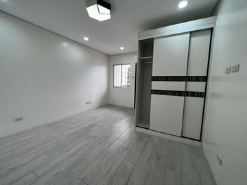 For Sale! Kamuning QC Brandnew Townhouse with 4 Bedroom 15.5M -AJCQ