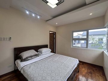 TWO STOREY HOUSE FOR SALE NEAR SNR DAU