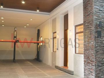 Brand New 5-Storey Townhouse with Elevator for Sale in Tomas Morato, QC