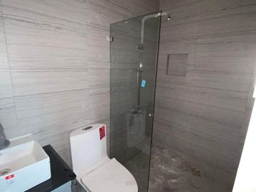 Near Chataeu Duplex House for Sale in Better Living Paranaque w/3 Bedrooms -JB