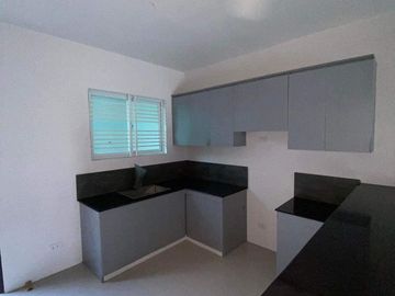 Near Chataeu Duplex House for Sale in Better Living Paranaque w/3 Bedrooms -JB