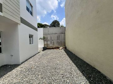 Brgy.San Roque Antipolo For Sale Single Attached House And Lot near Robinson rg