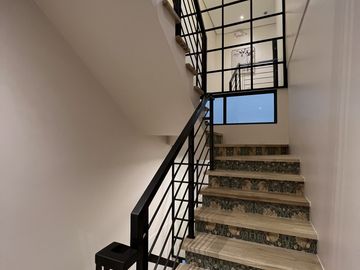 Cubao Quezon City For Sale 4 Storey Townhouse 4 Bedrooms near Main Ave Edsa rg