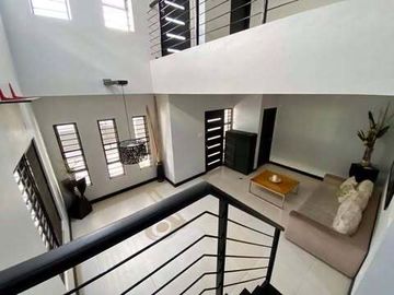 5BR House and Lot For Sale in Pacita San Pedro Laguna