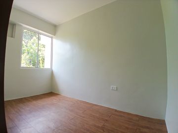 3 BRs and 2 CRs Townhouse with Balcony Near Malls and Schools in Tanza, Cavite