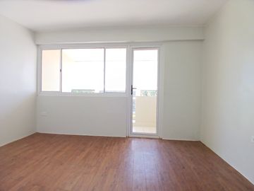 3 BRs and 2 CRs Townhouse with Balcony Near Malls and Schools in Tanza, Cavite